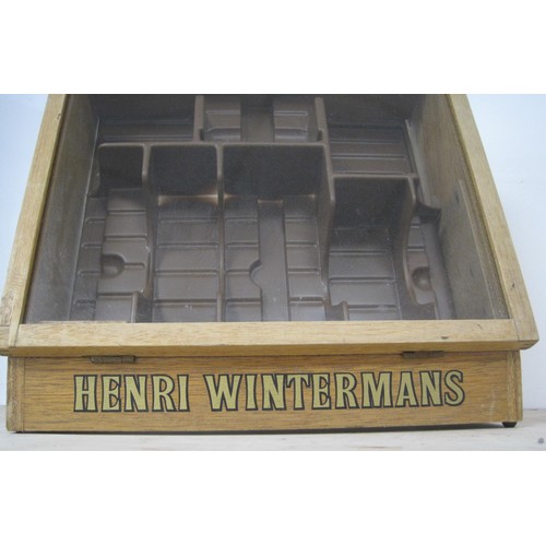 189 - Henri Wintermans cigar shop counter display case, wood and plywood with compartmented plastic interi... 