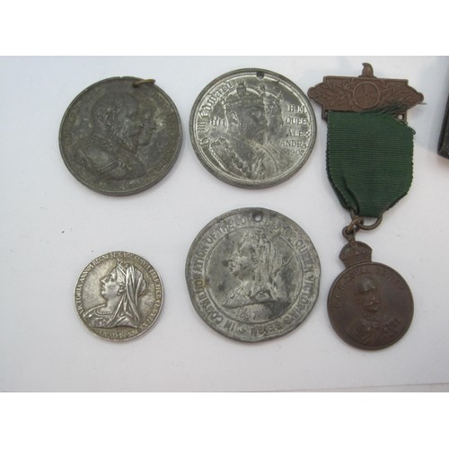 163 - Royal commemorative medallions including Victoria and an Edward VII mug with lithophane portrait in ... 