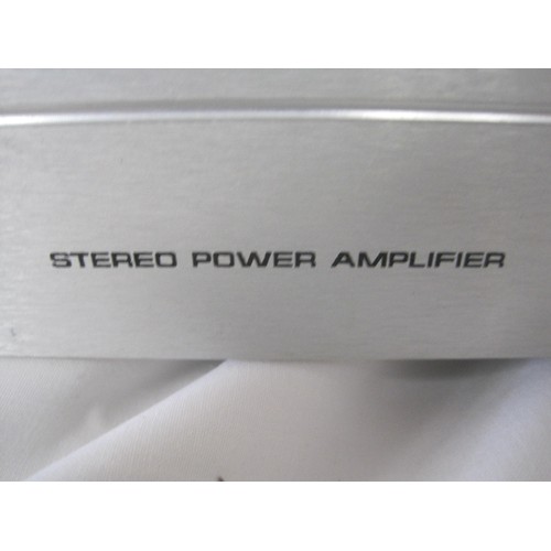 45 - An Audio Research DS450 amplifier in original packaging, full working order and in mint condition