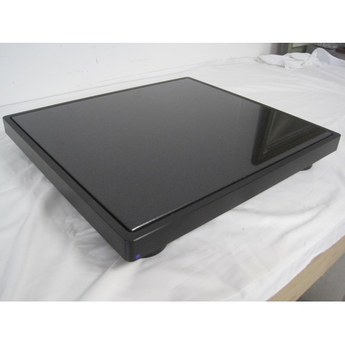 42 - A Harmonic Resolution Systems M3X2-1921-G7 Isolation Platform, designed for Pass Labs monobloc ampli... 