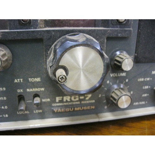 102 - A Yaesu FRG-7 Communications Receiver in apparent working order