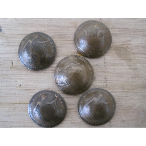 186 - A set of five British army Brodie helmets made from English copper pennies, each coin dated for a ye... 