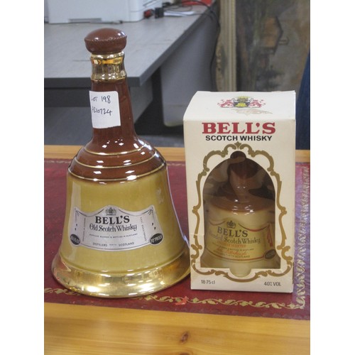 198 - A Wade Bell's Blended Scotch Whisky decanter with contents, sealed and in original packaging, 18.75c... 