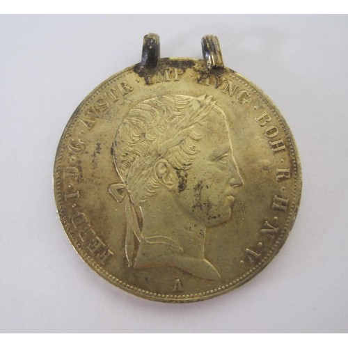 169 - A replica Ferdinand I ducat medallion (diameter 38mm, acid tests negative for precious metals, fixed... 