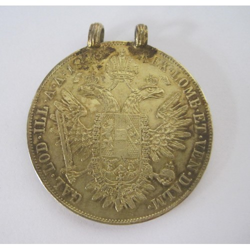 169 - A replica Ferdinand I ducat medallion (diameter 38mm, acid tests negative for precious metals, fixed... 