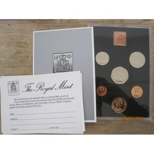 266 - 1978 and 1980 Royal Mint cased Proof Coin Sets