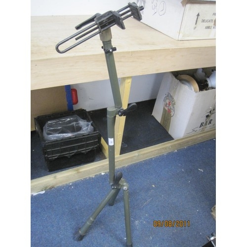 55 - A vintage military tripod type stand