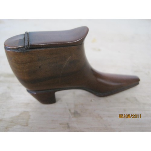 263 - A treen Snuffbox in the form a shoe (hinge is A/F)