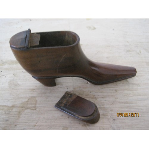 263 - A treen Snuffbox in the form a shoe (hinge is A/F)