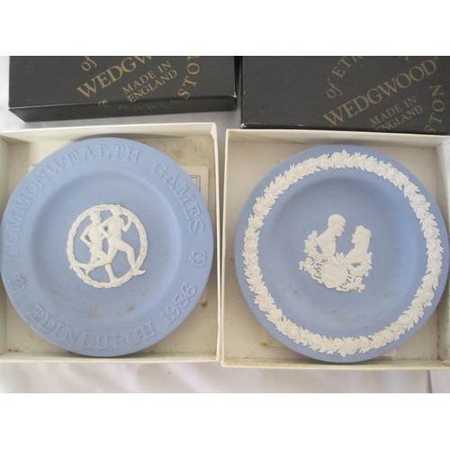 63 - A selection of Wedgwood blue jasper ware, all in original boxes. Lot comprises cupid cake plate J100... 