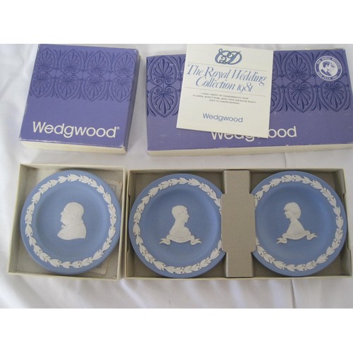 63 - A selection of Wedgwood blue jasper ware, all in original boxes. Lot comprises cupid cake plate J100... 