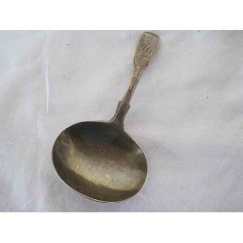 13 - A Victorian silver fiddleback caddy spoon, marks for London, 1866, partially distinct maker's mark, ... 