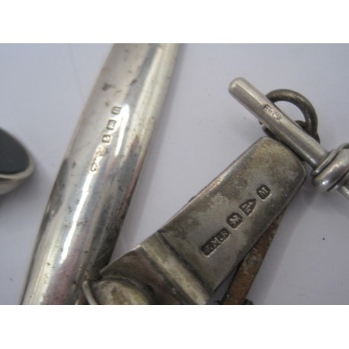 79 - Assorted silver items to include Pencil/Cigar  cutter and a Fob Seal approx 43.82gm