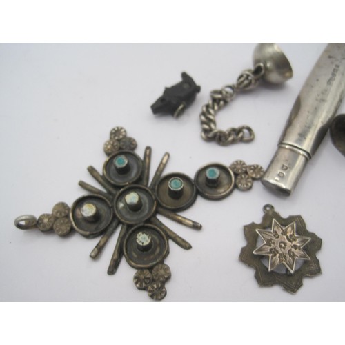 79 - Assorted silver items to include Pencil/Cigar  cutter and a Fob Seal approx 43.82gm