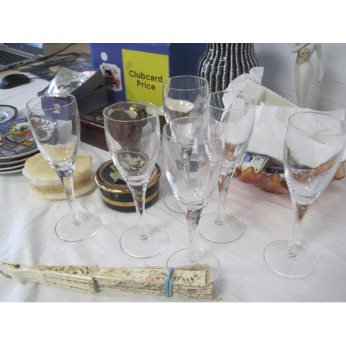 161 - A tray of interesting mixed ceramics and glassware