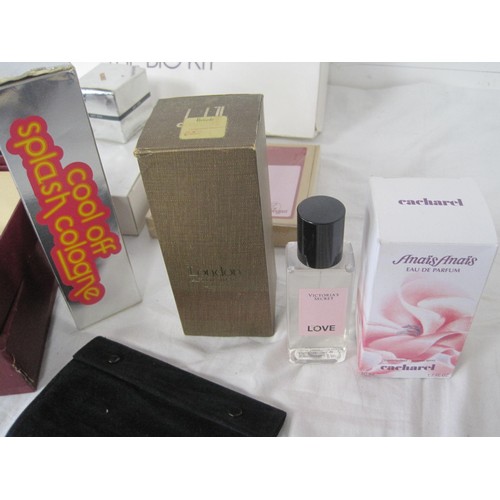 175 - A box of cosmetics, toiletries and perfumes - Jordache Woman The Big Kit, Helena Rubenstein Party Bo... 