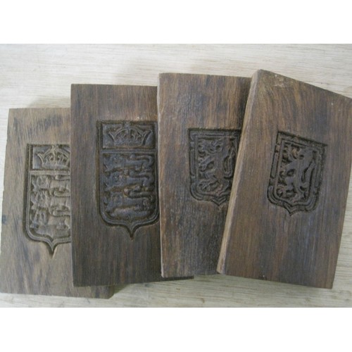 41 - Double sided carved hardwood panels Royal Coat of Arms of Scotland and Royal Coat of Arms of England... 