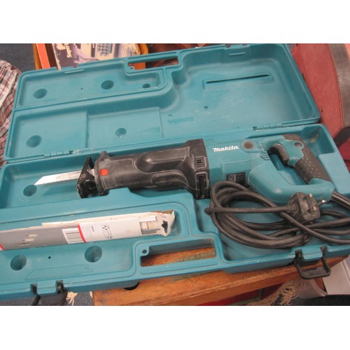 8 - Makita JR3050T Sabre Saw 240V (cased)