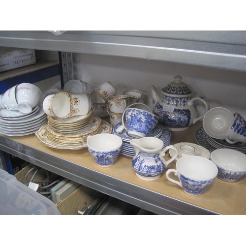 30 - An assortment of tea ware, including Broadhurst, etc