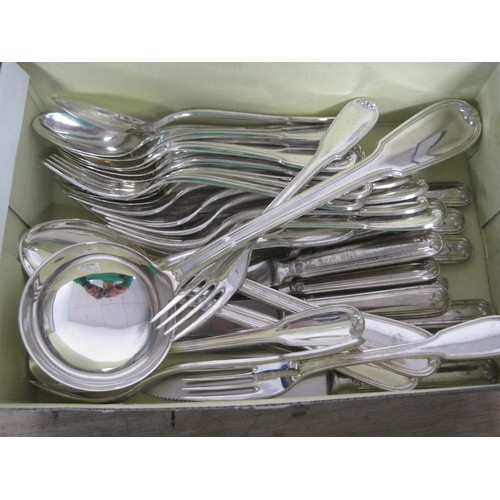 39 - A 38 piece silver plate cutlery set