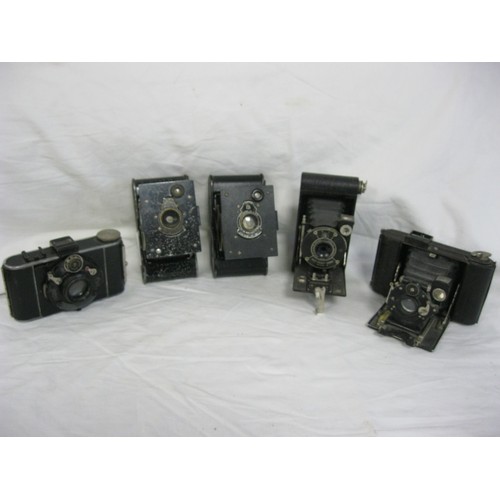 193 - A selection of 3 antique Kodak VPK (Vest Pocket Kodak) cameras (1 x Model B, 2 x 25BT50), all in app... 