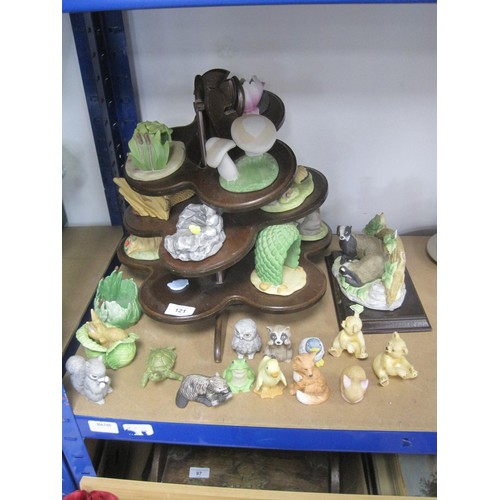 20 - Franklin Mint Woodland Surprises staging with porcelain animals (a/f with faults), an a/f badger gro... 