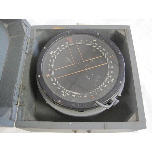 168 - A WWII Royal Air Force aircraft navigation compass Type P10, No. 35562T, in wooden case with broad a... 