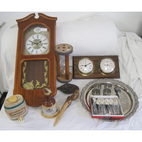 166 - A box of assorted items, including a quartz pendulum wall clock (a/f requires new batteries at least... 