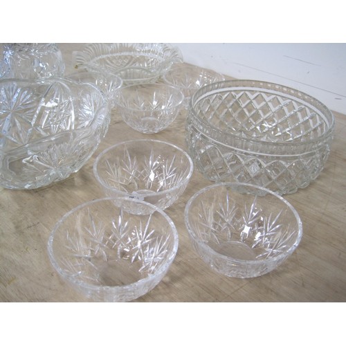 61 - Box of Mixed Glassware including Glasses and Bowls.