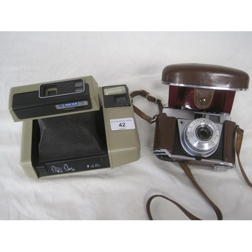 64 - A PartyStar Kodamatic Instant Camera, and a Kodak Retinette 1A camera