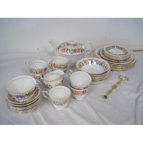 92 - A lovely Paragon Country lane Tea/Dinner set complete with teapot 35 pieces in total all as per pict... 