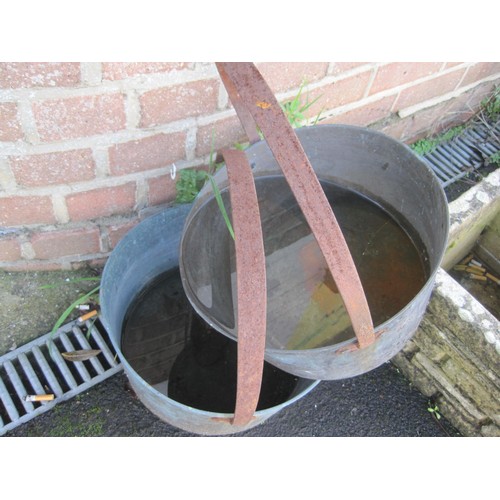 19 - A pair of heavy duty brass jam pans