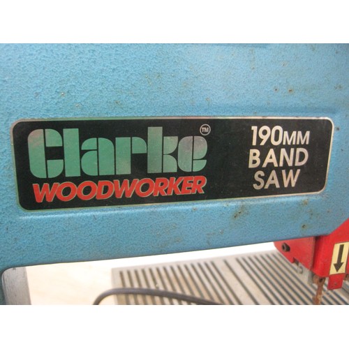 44 - A Clarke bandsaw in working order model CBS190