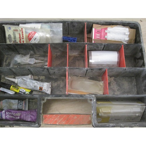 53 - 4 x 25 compartment storage cases with contents