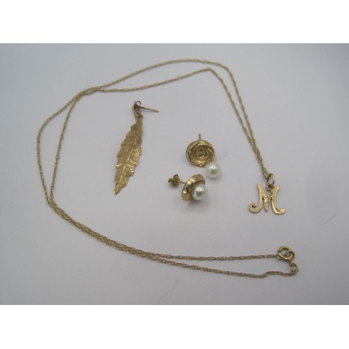 33 - A gold initial pendant 'M' on gold chain, stamped 375 9CT, approx. 1.1g. A pair of earrings stamped ... 