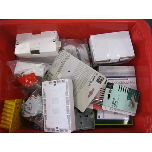 92 - A box of electrical items