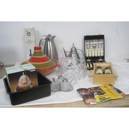 15 - A box of assorted kitchen items including a tagine, a Scotts of Stowe insulated jug, cased set of fi... 