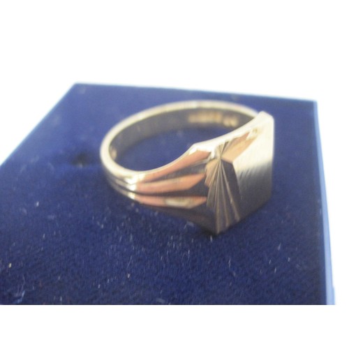 80 - A 9 carat gold gentleman's signet ring with diamond cut design, ring size U, approx weight 4.87g