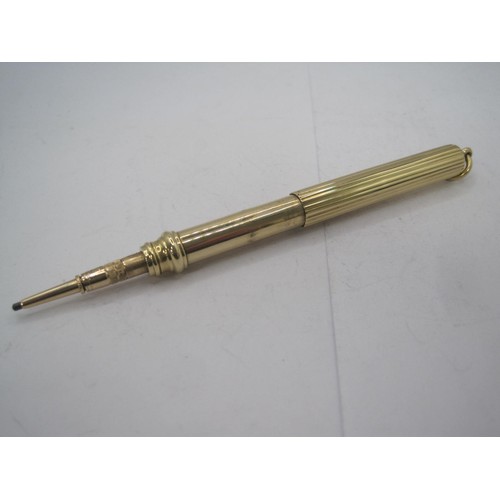 198 - A 15 carat gold Sampson & Mordan propelling pencil