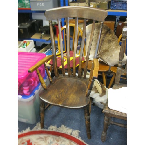 181 - An antique Windsor chair in good order