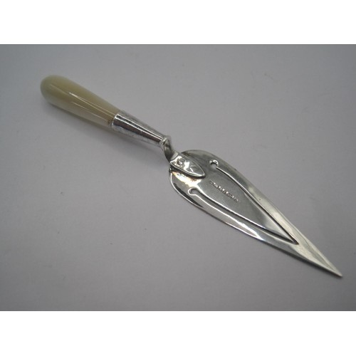 206 - An imported silver trowel bookmark or paper clip with pearlescent glass handle. Gross weight 4.5g, l... 