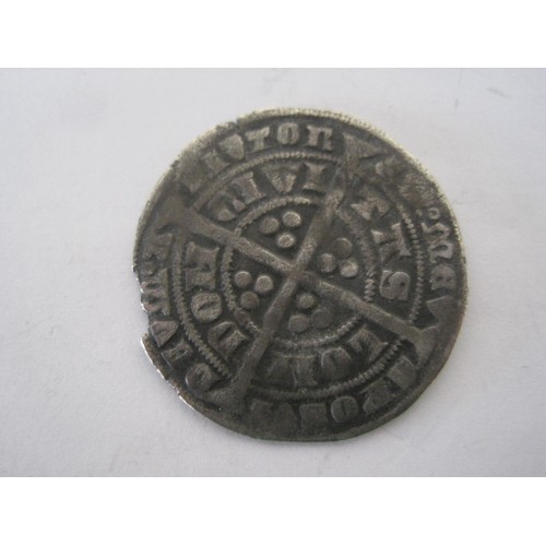 10 - An Edward III (1327-1377) hammered groat in silver, some damage to rim as pictured but overall in go... 