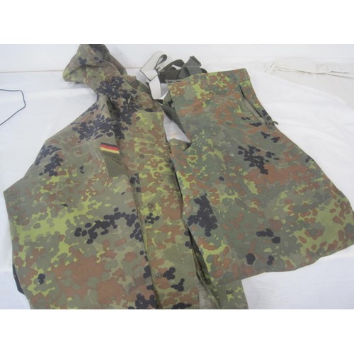 178 - A vintage German Army camouflage suit in good order