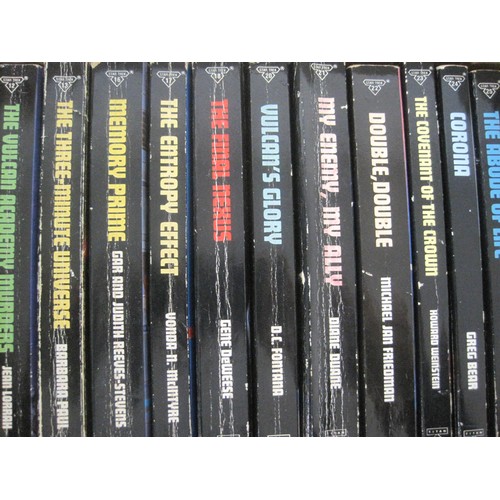 209 - Star Trek - forty-four paperback Star Trek novels published by Titan Books. The numbers span 1 - 61,... 