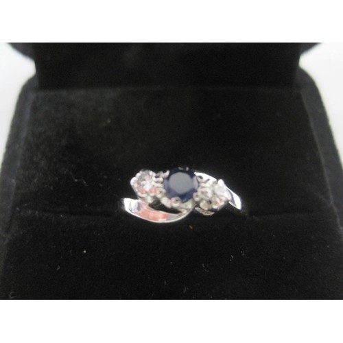 179 - 18ct Trilogy Ring 2.2g Size H/I
Sapphire is a/f