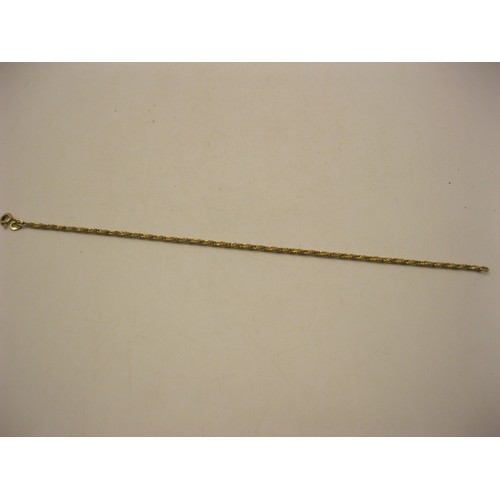 77 - A 9 carat imported gold rope twist bracelet, approx. 1.9g, clasp stamped 9K 375 import marks. Length... 