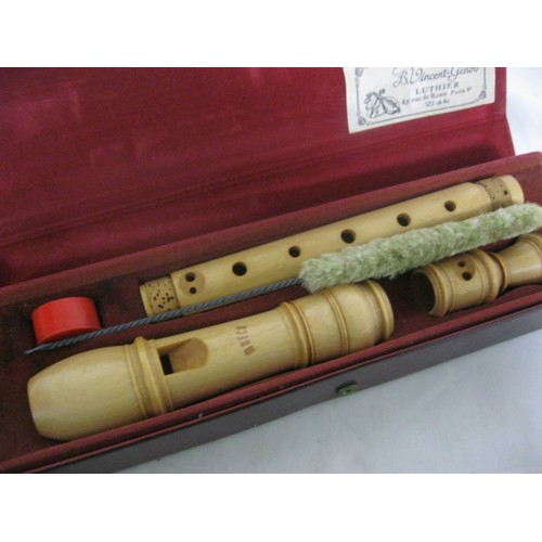 249 - A Moeck Rottenberg 3 piece recorder in fitted case, with cleaning brush, in extremely good order. Wa... 