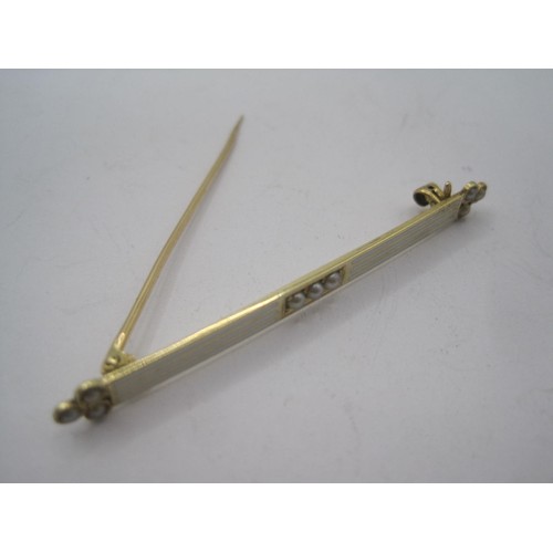 272 - A 14ct gold Bar Brooch set with seed pearls, approx weight 3.31g