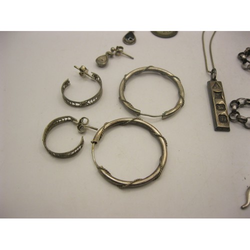 307 - Silver and white metal jewellery. A broken silver cable link chain, clasp stamped sterling, 17.7g; a... 