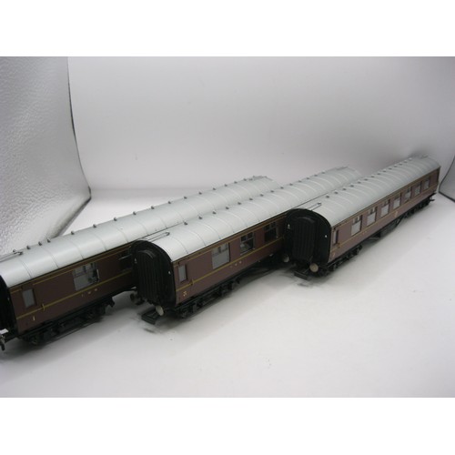 43 - R2659M 'Royal Highlander' Hornby Train Pack (new in box)